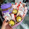 Kinder и milka в коробке в форме сердца